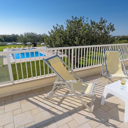 Il Giardino Dei Frangipani Apartment Санта Кроче Камерина Екстериор снимка