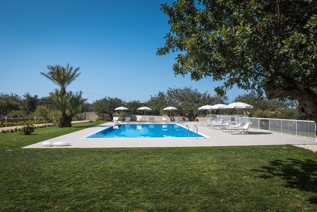 Il Giardino Dei Frangipani Apartment Санта Кроче Камерина Екстериор снимка