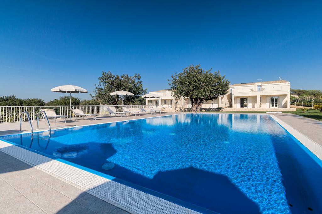 Il Giardino Dei Frangipani Apartment Санта Кроче Камерина Екстериор снимка