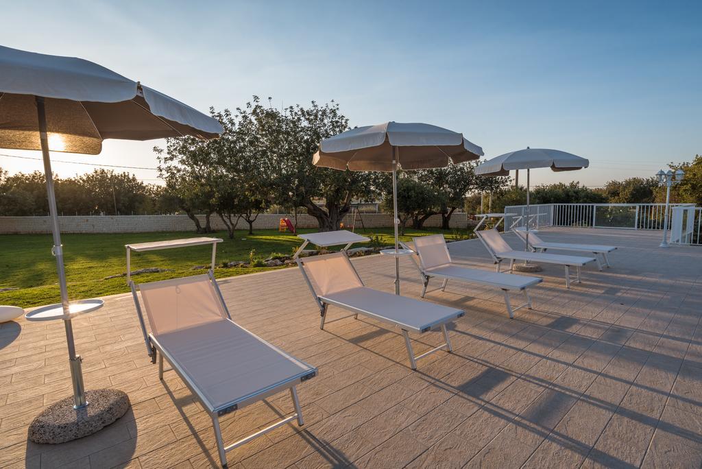 Il Giardino Dei Frangipani Apartment Санта Кроче Камерина Екстериор снимка