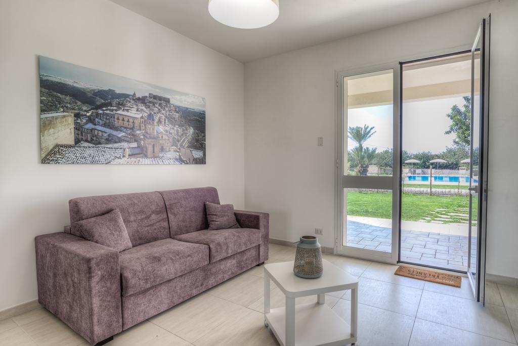 Il Giardino Dei Frangipani Apartment Санта Кроче Камерина Екстериор снимка