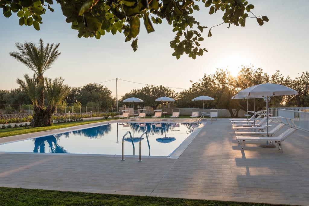 Il Giardino Dei Frangipani Apartment Санта Кроче Камерина Екстериор снимка