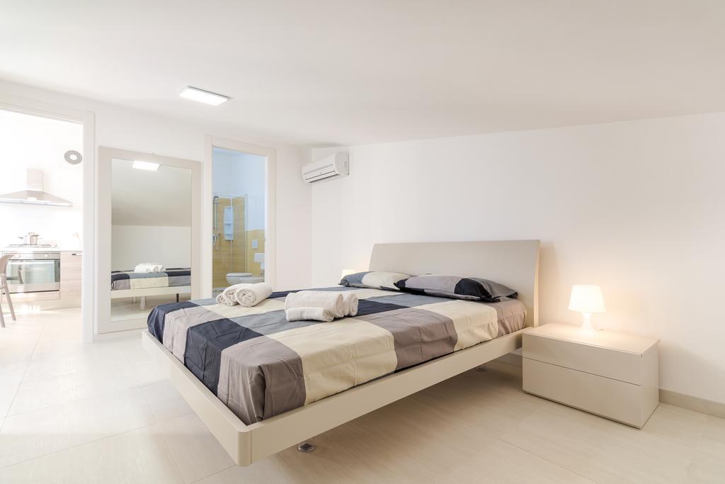 Il Giardino Dei Frangipani Apartment Санта Кроче Камерина Екстериор снимка