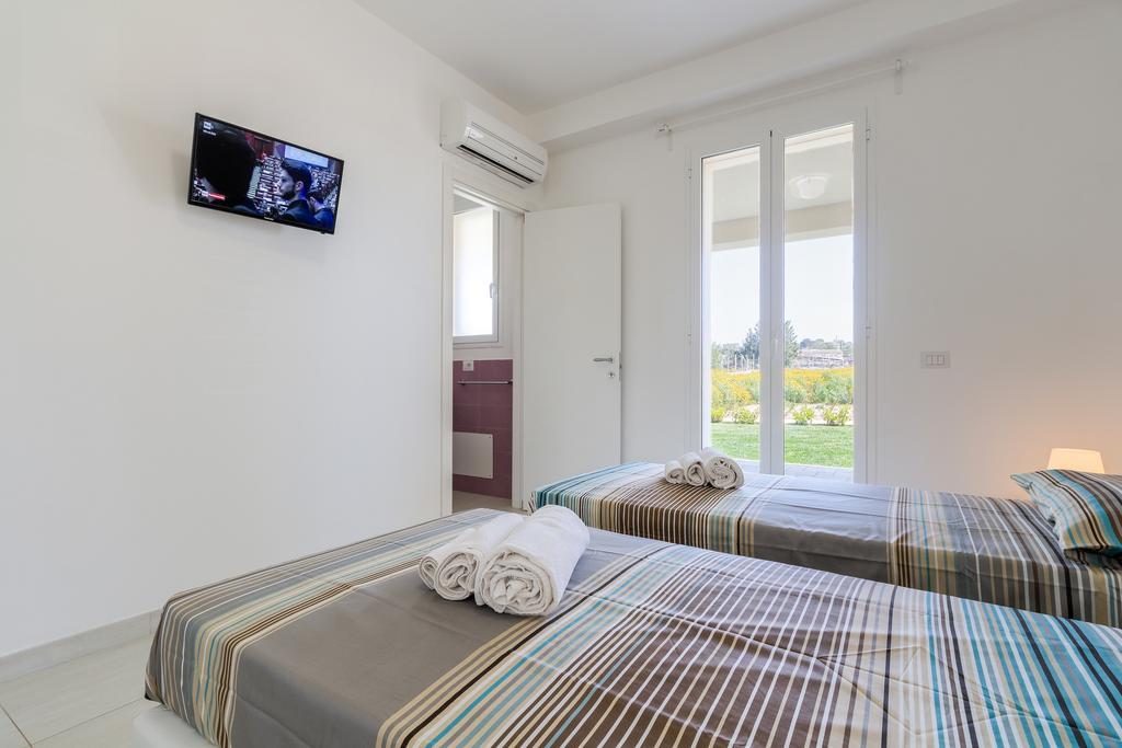 Il Giardino Dei Frangipani Apartment Санта Кроче Камерина Екстериор снимка