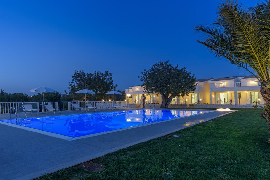 Il Giardino Dei Frangipani Apartment Санта Кроче Камерина Екстериор снимка