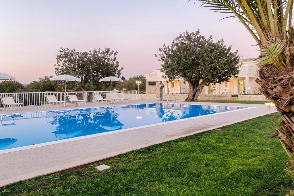Il Giardino Dei Frangipani Apartment Санта Кроче Камерина Екстериор снимка