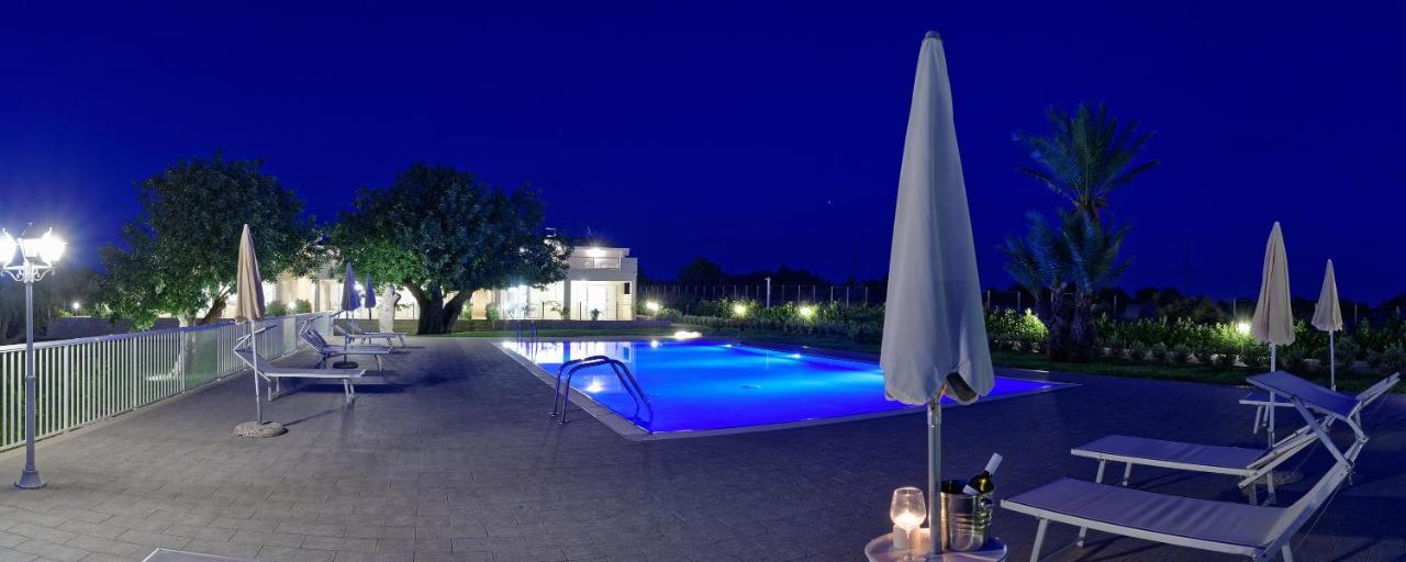 Il Giardino Dei Frangipani Apartment Санта Кроче Камерина Екстериор снимка