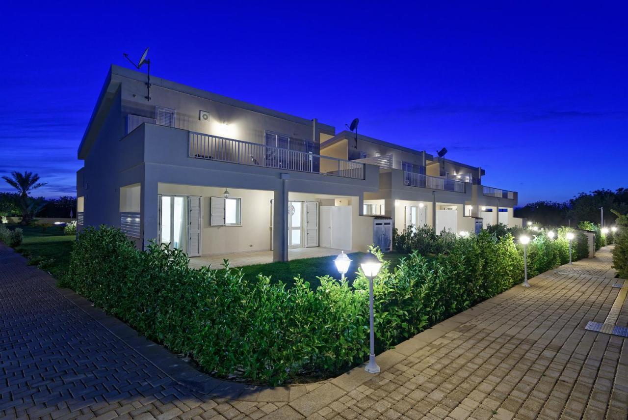 Il Giardino Dei Frangipani Apartment Санта Кроче Камерина Екстериор снимка